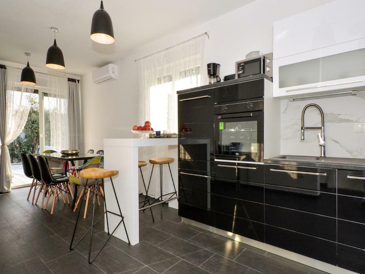 Deluxe Apartman Porto Trogir Exterior photo