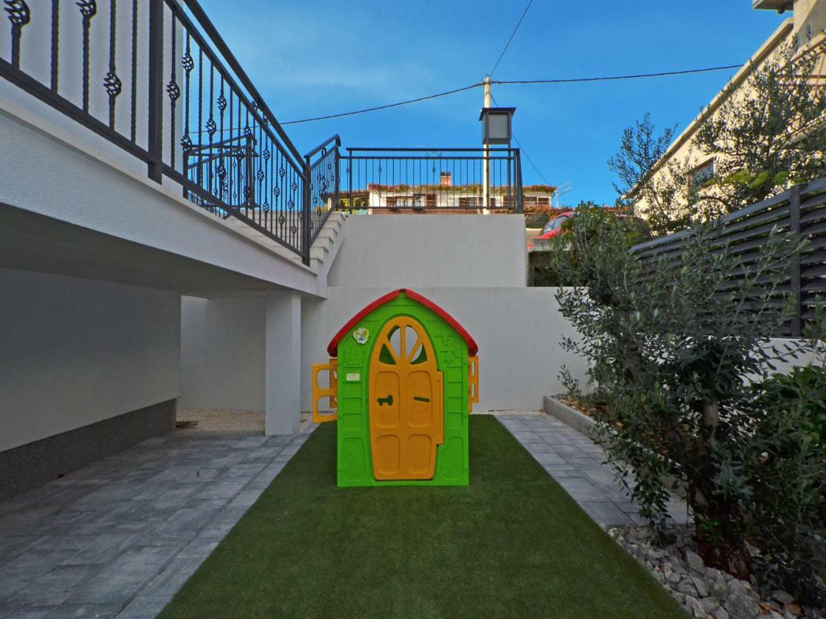 Deluxe Apartman Porto Trogir Exterior photo