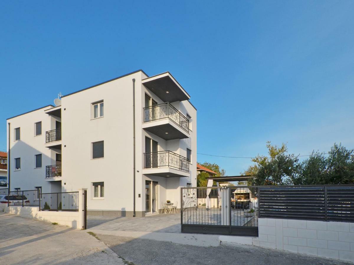 Deluxe Apartman Porto Trogir Exterior photo